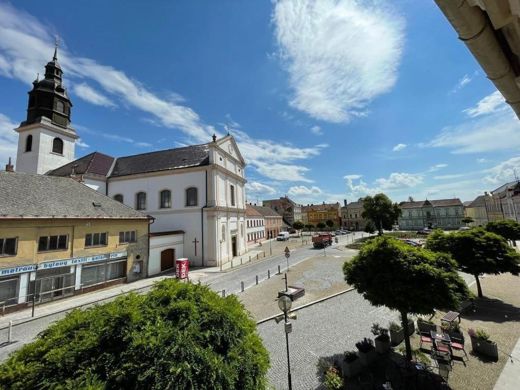 Relax21 Hotel Uhersky Ostroh Exterior photo