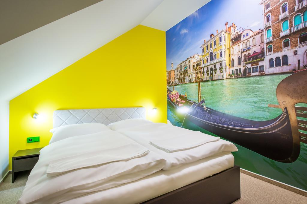 Relax21 Hotel Uhersky Ostroh Room photo